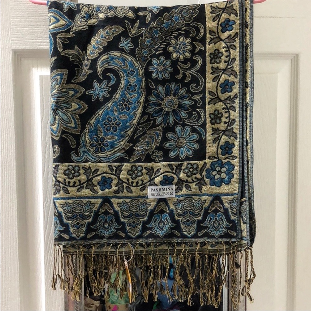 BRAND NEW! Balinese Pashmina Scarf